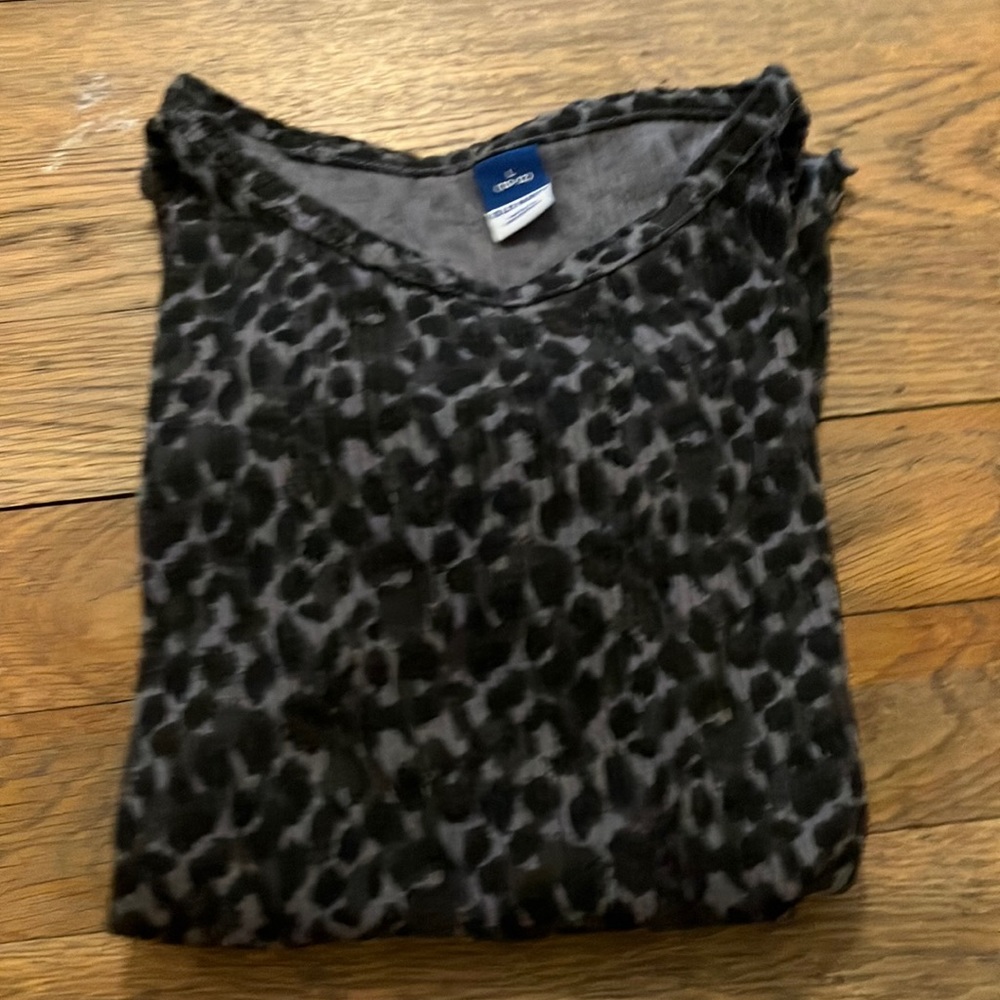 rubber old navy long sleeve shirt